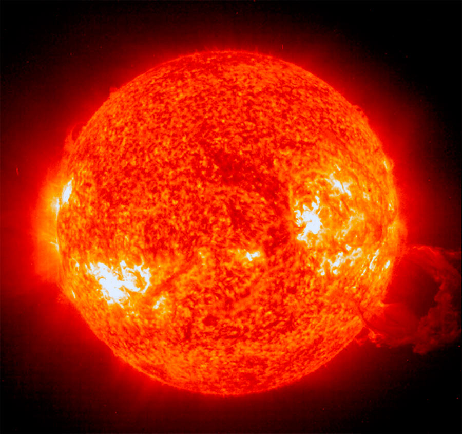 Наше Солнце - громадный ядерный реактор и его топлива хватит ещё на 10 миллиардов лет