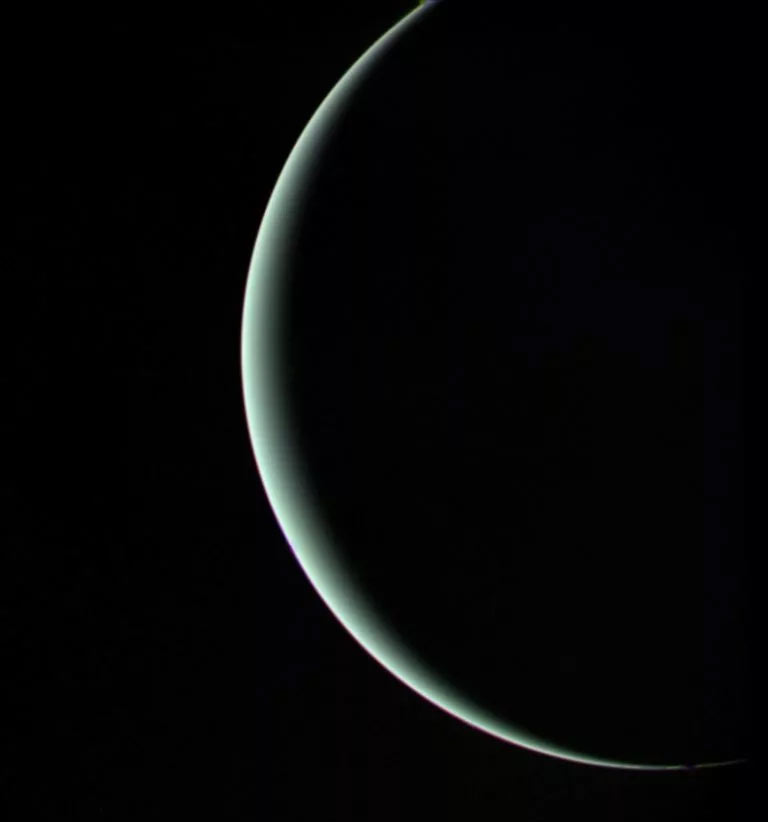 Снимок планеты Уран сделанный аппаратом «Вояджер-2» на отлете к Нептуну 