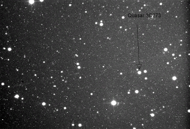 Квазар 3С 273 - один из самых ранних обнаруженных квазаров.