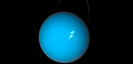 Планета Уран - третья по величине в Солнечной системе